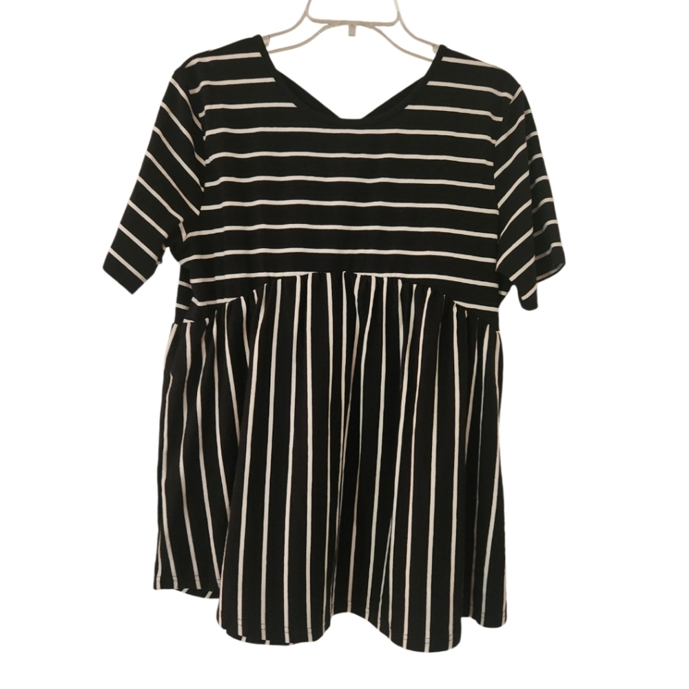 BLACK AND WHITE STRIPED BABYDOLL MATERNITY TOP SZ XL NWT
